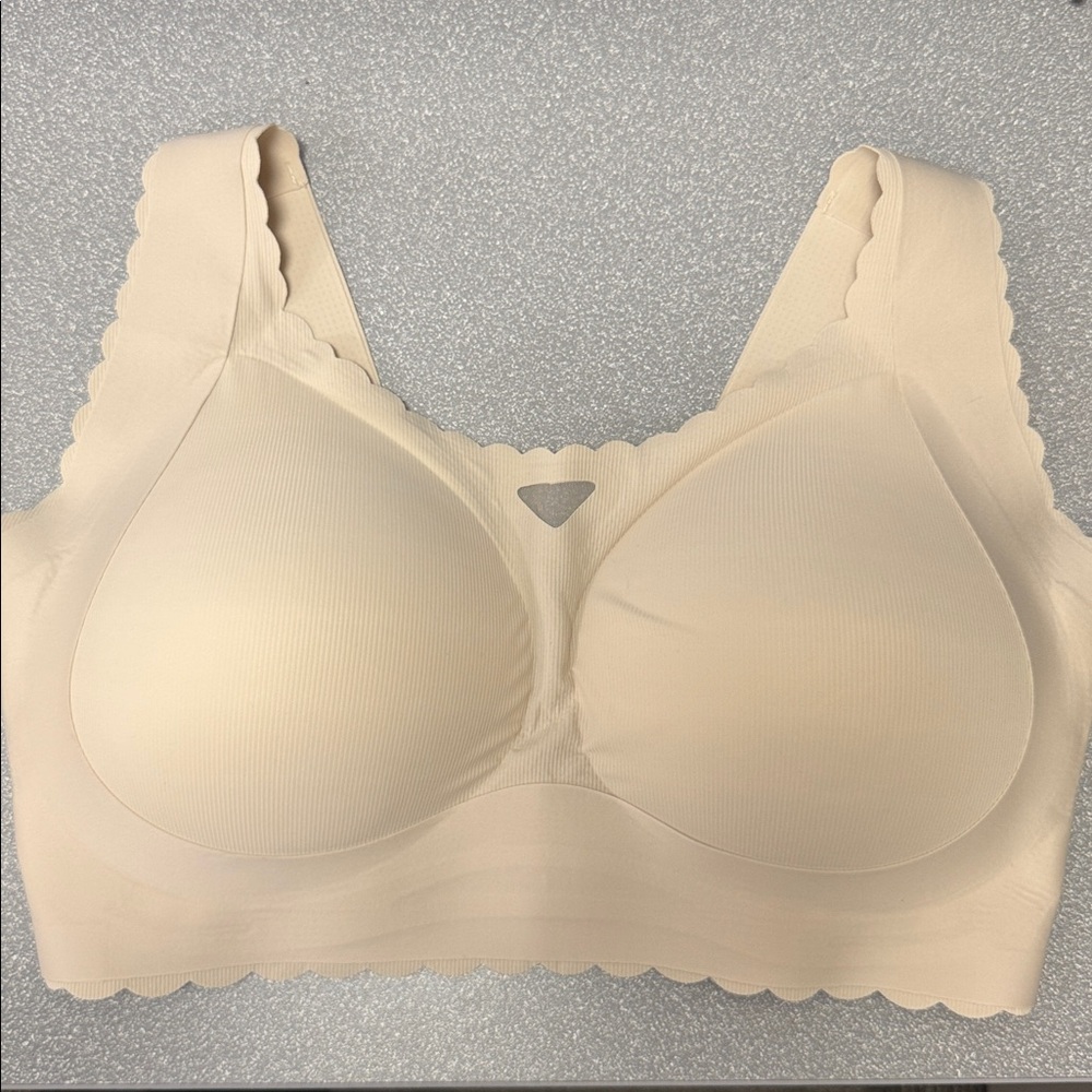 Wireless Comfort Bra in Cream — Smooth Seamless Support XXXL UP2